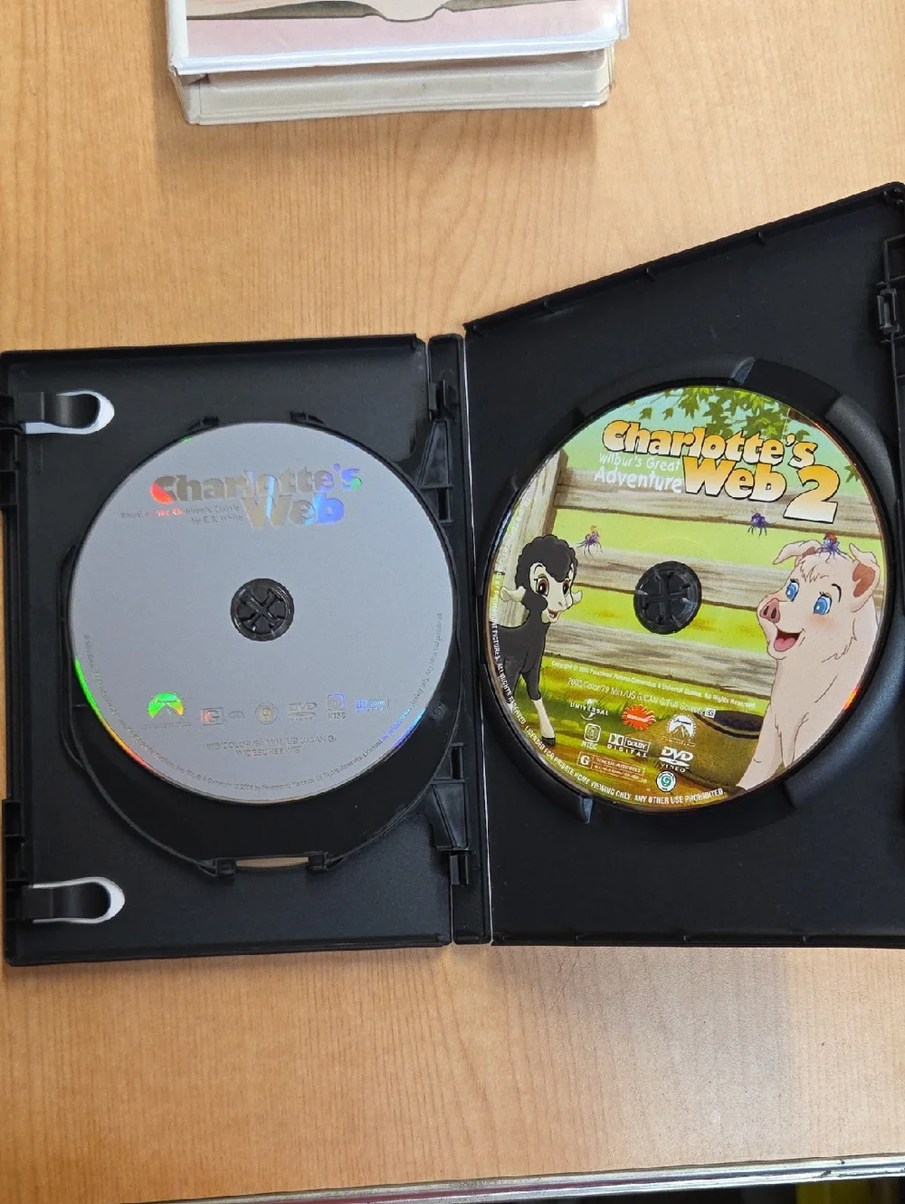 Charlotte's Web Book, Dvd, Vhs,‎ Pin And Babe Book